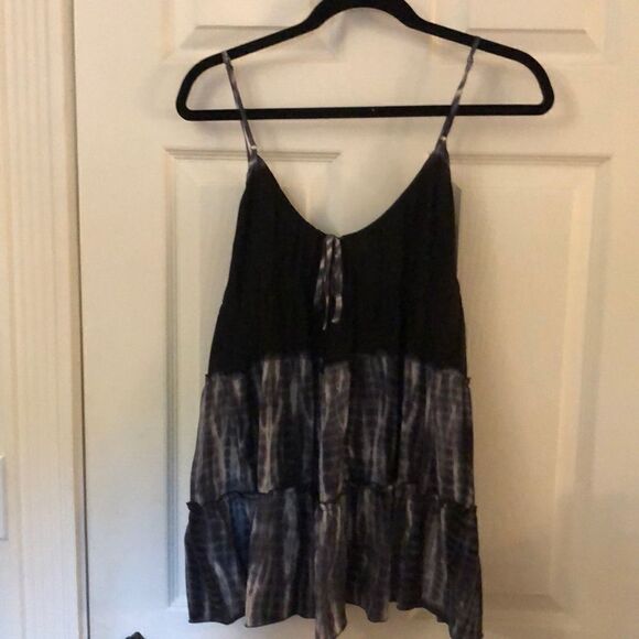 Beautiful Silk BCBG maxazria babydoll top - Picture 5 of 7